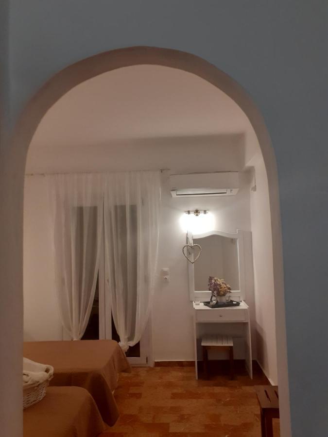 Marili Downstairs Apartments 로다 외부 사진