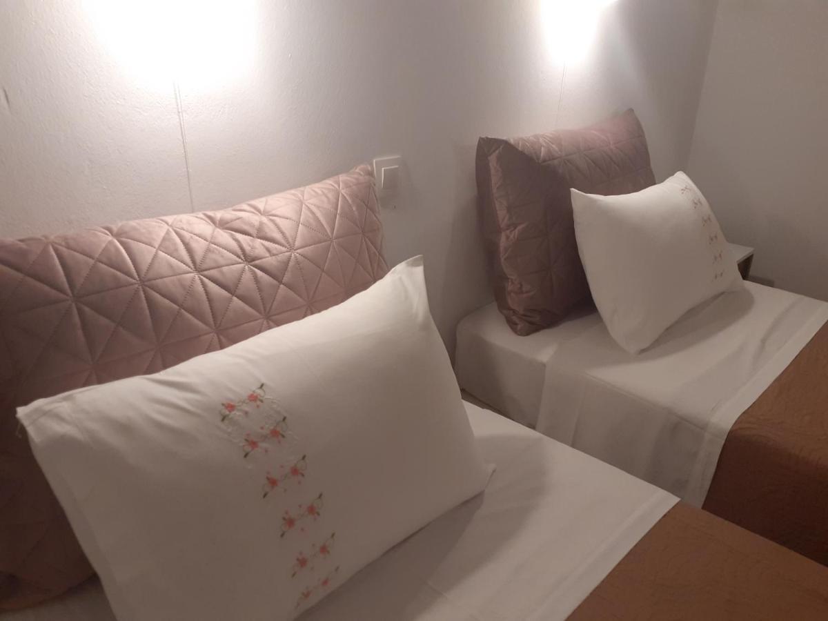 Marili Downstairs Apartments 로다 외부 사진