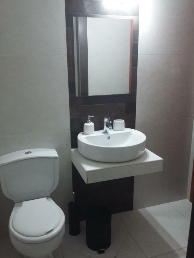 Marili Downstairs Apartments 로다 외부 사진