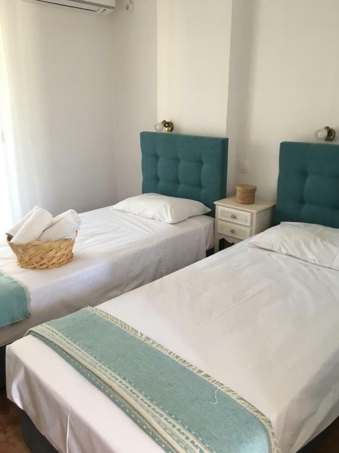 Marili Downstairs Apartments 로다 외부 사진
