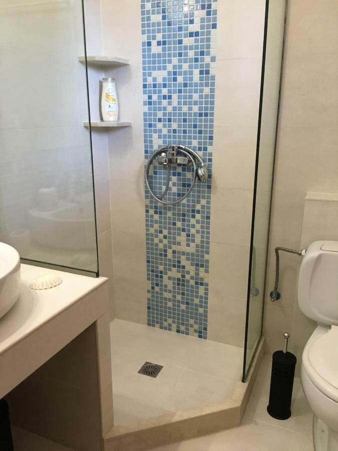 Marili Downstairs Apartments 로다 외부 사진